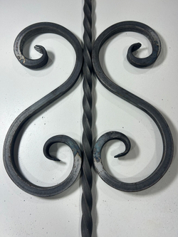 Кованый элемент волюта 130х330мм квадрат полнотелый 14х14мм