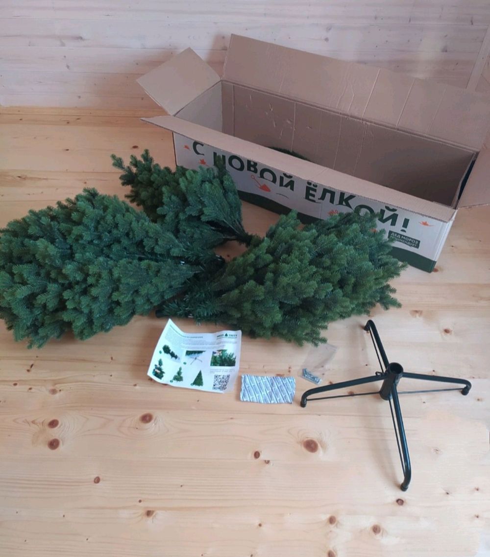 Искусственная ель «Леано» (Литая хвоя) 210 см / 2.1 м