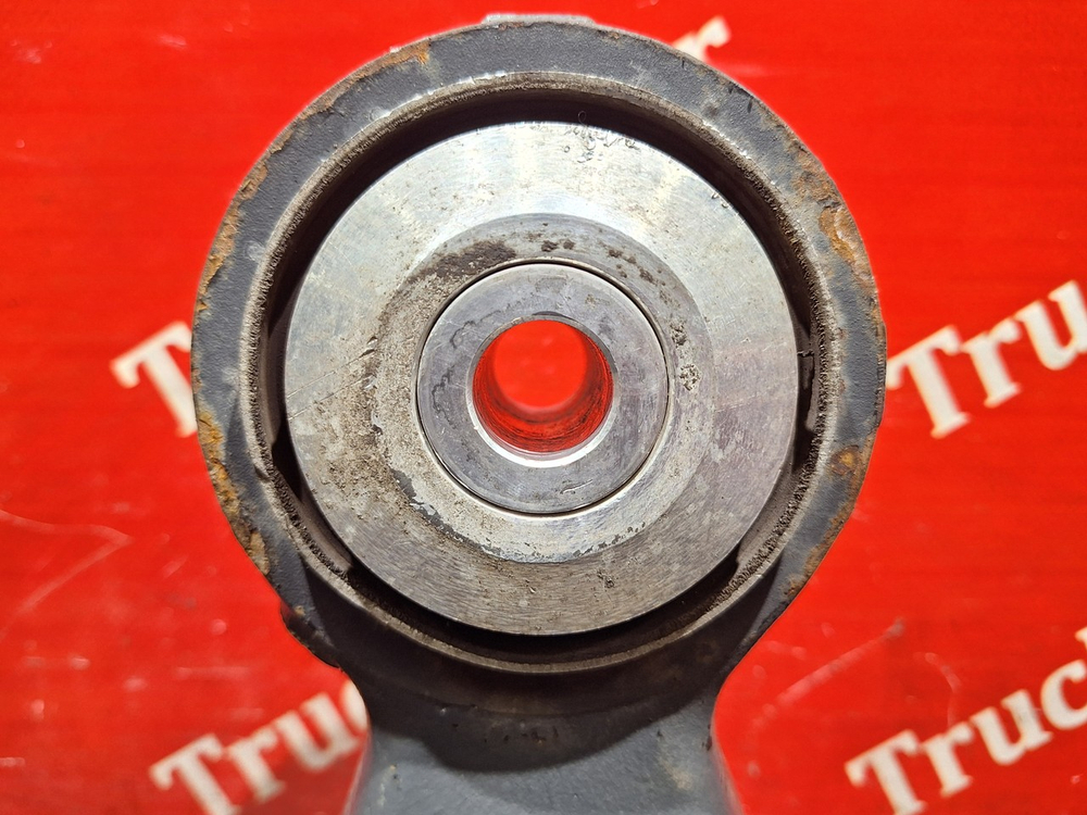 Кронштейн торсиона кабины левый