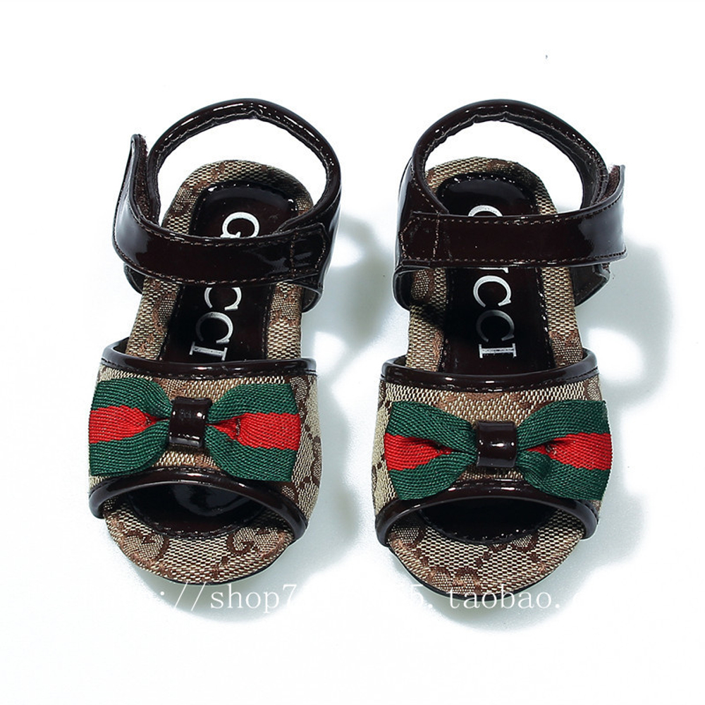 Сандалии детские из текстиля с бантом и отделкой лаковой кожей