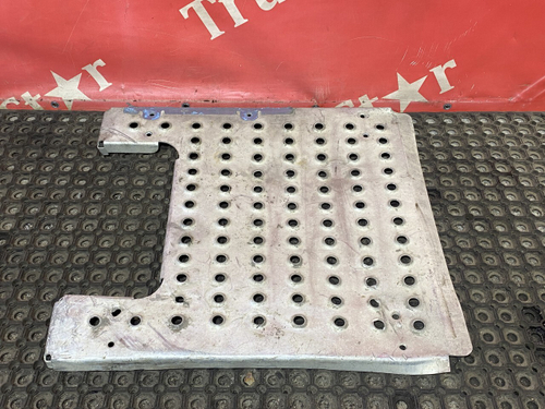 Трап (дефект) на раму за кабиной 2020г