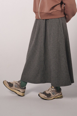 Юбка-трапеция из смесовой ткани в елочку