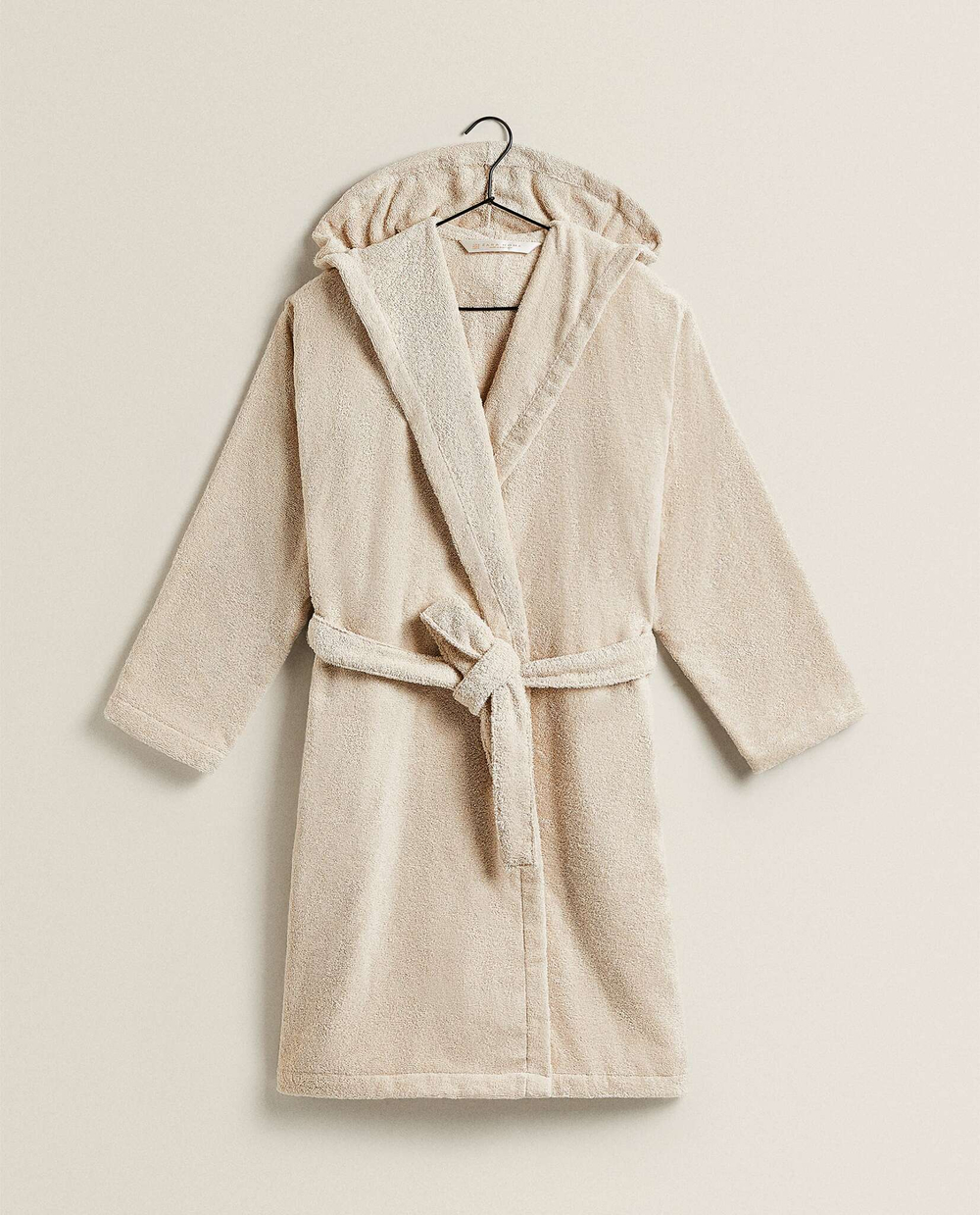 ZARA HOME ХАЛАТ ИЗ ХЛОПКА С КАПЮШОНОМ, ПЕСОЧНЫЙ