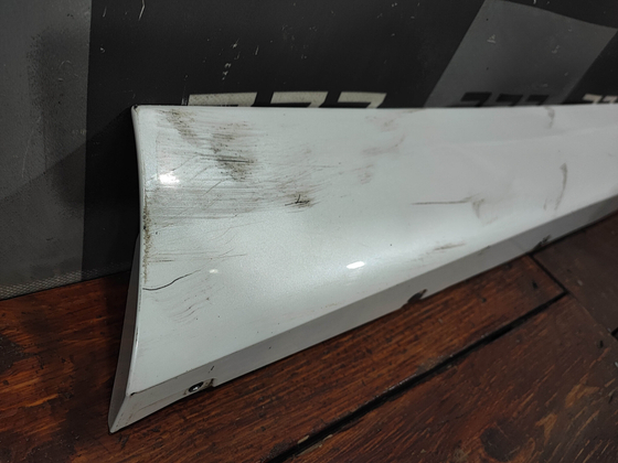 Накладка двери передней правой Toyota Highlander 4 (U70) 19-нв Б/У Оригинал 757310E100