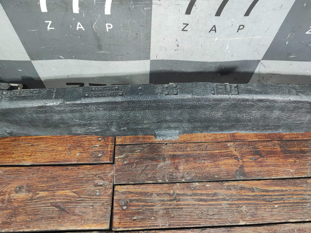 Абсорбер переднего бампера Toyota RAV4 IV (XA40) 15-19 Б/У Оригинал 5261442110