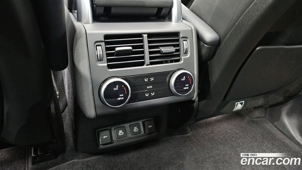 Land Rover Discovery 5 D250 SE (01.2022)