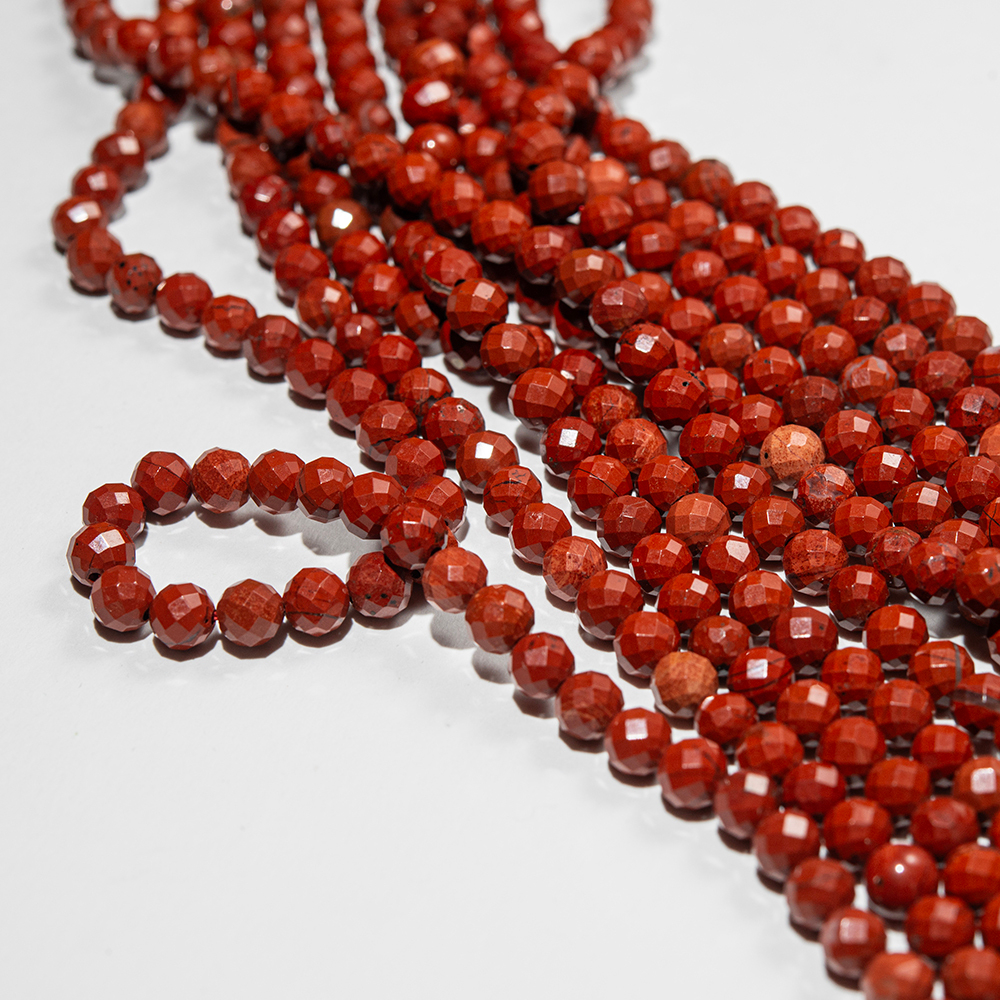 Яшма красная натуральная, 6,3мм, шар, микроогранка