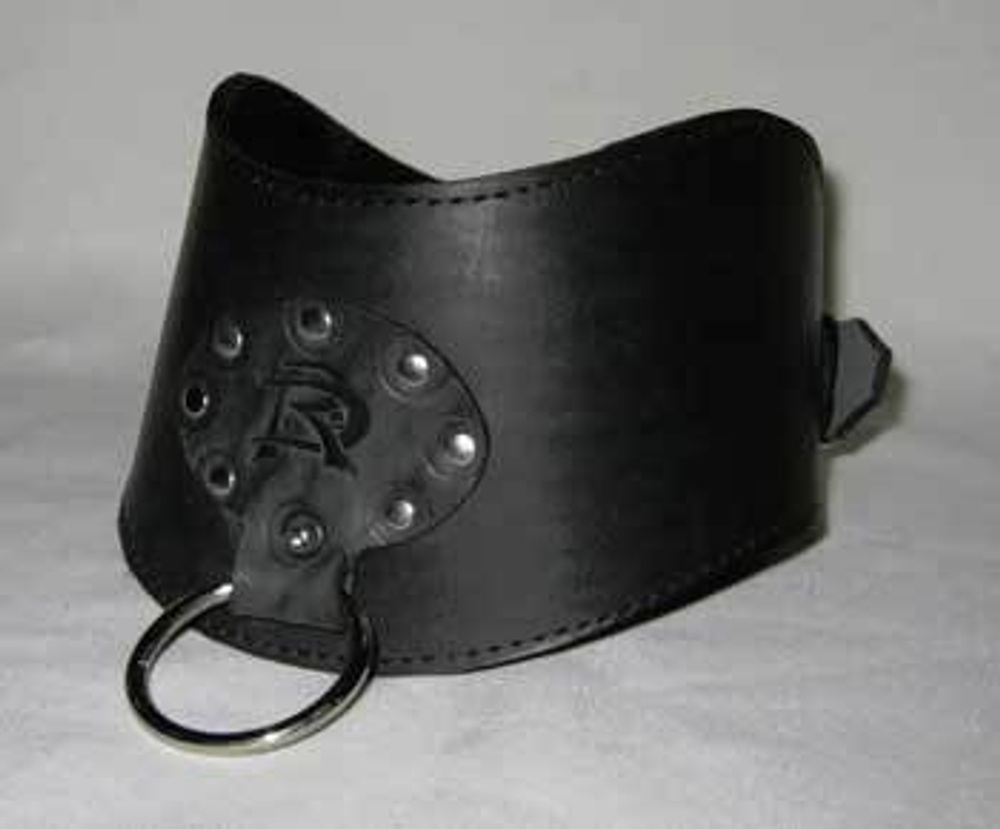 Кожаный фигурный широкий ошейник с кольцом (Цвет: черный)