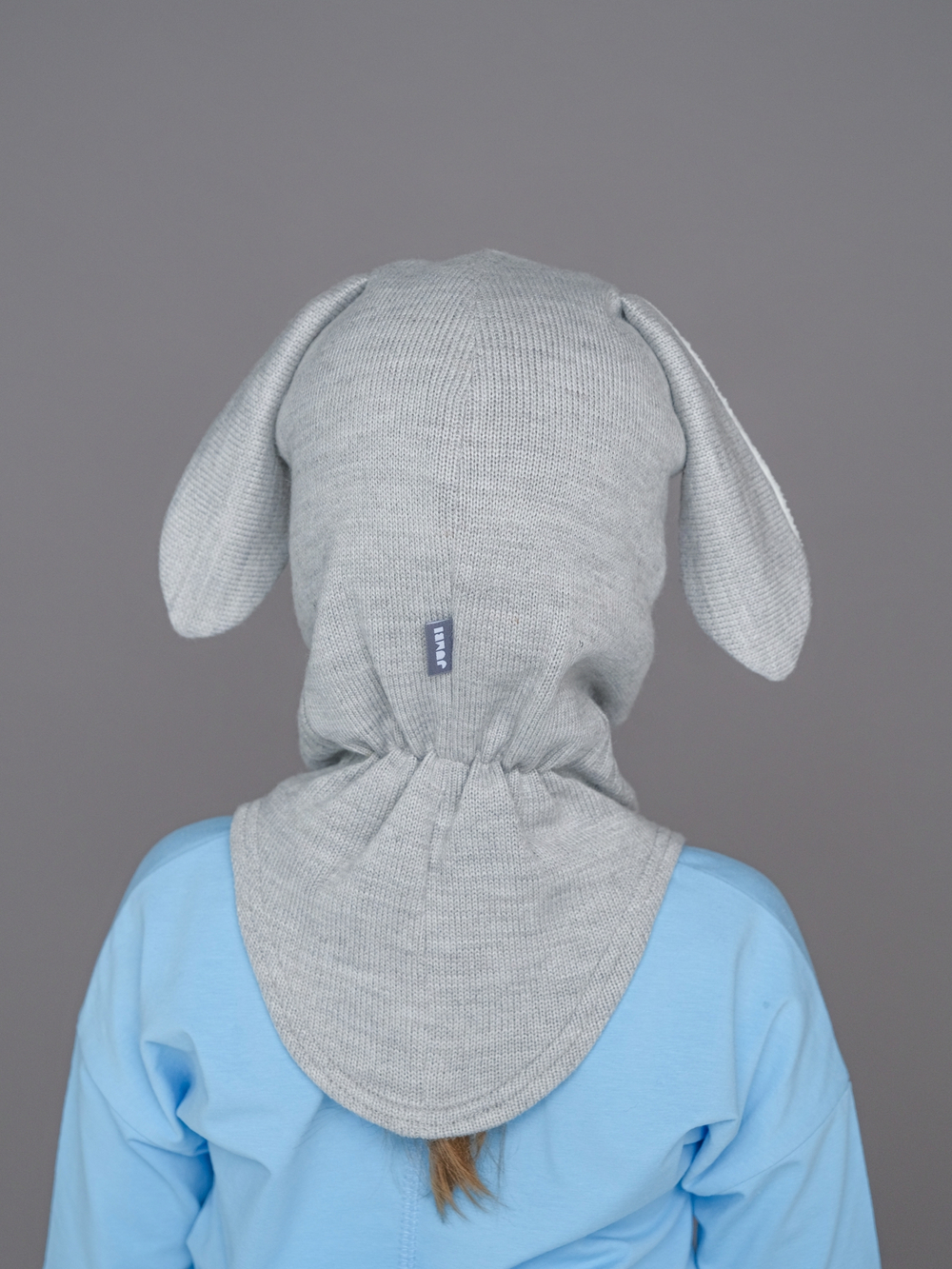 Шлем весенний/осенний вязаный (Жемчужно-серый) БАННИ