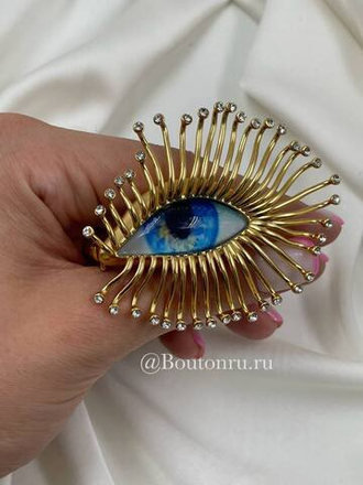 Брошь Скиап. "Глаз" золотистая с длинными ресницами