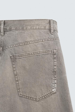 ZARA ДЖИНСОВЫЕ ШОРТЫ BAGGY FIT С БРЫЗГАМИ, БЕЖЕВЫЙ