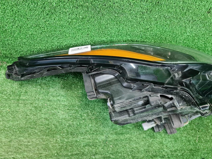 Фара правая Toyota Highlander 4 U70 (2019-н.в) LED