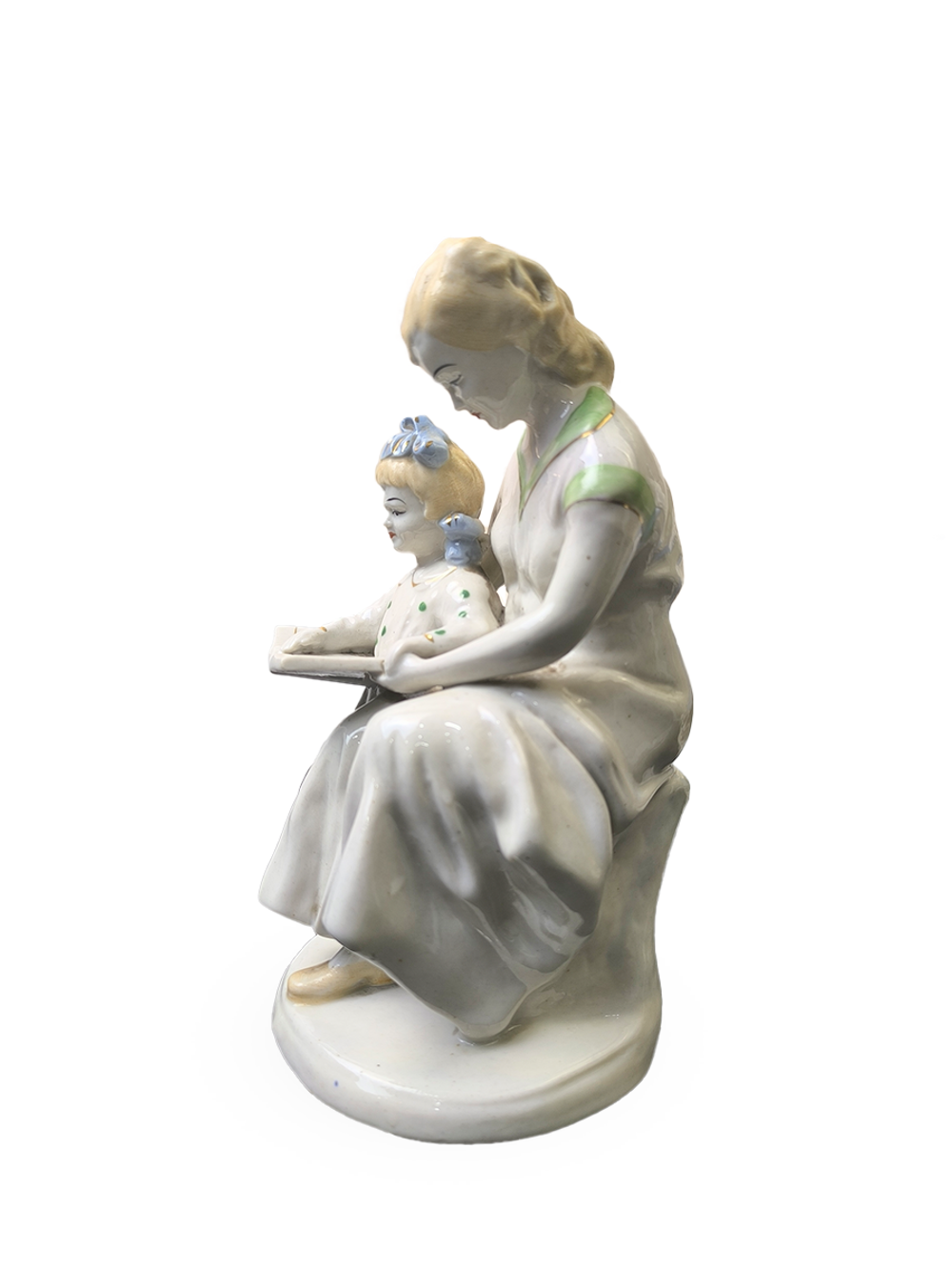 Фарфоровая статуэтка "Первая буква"