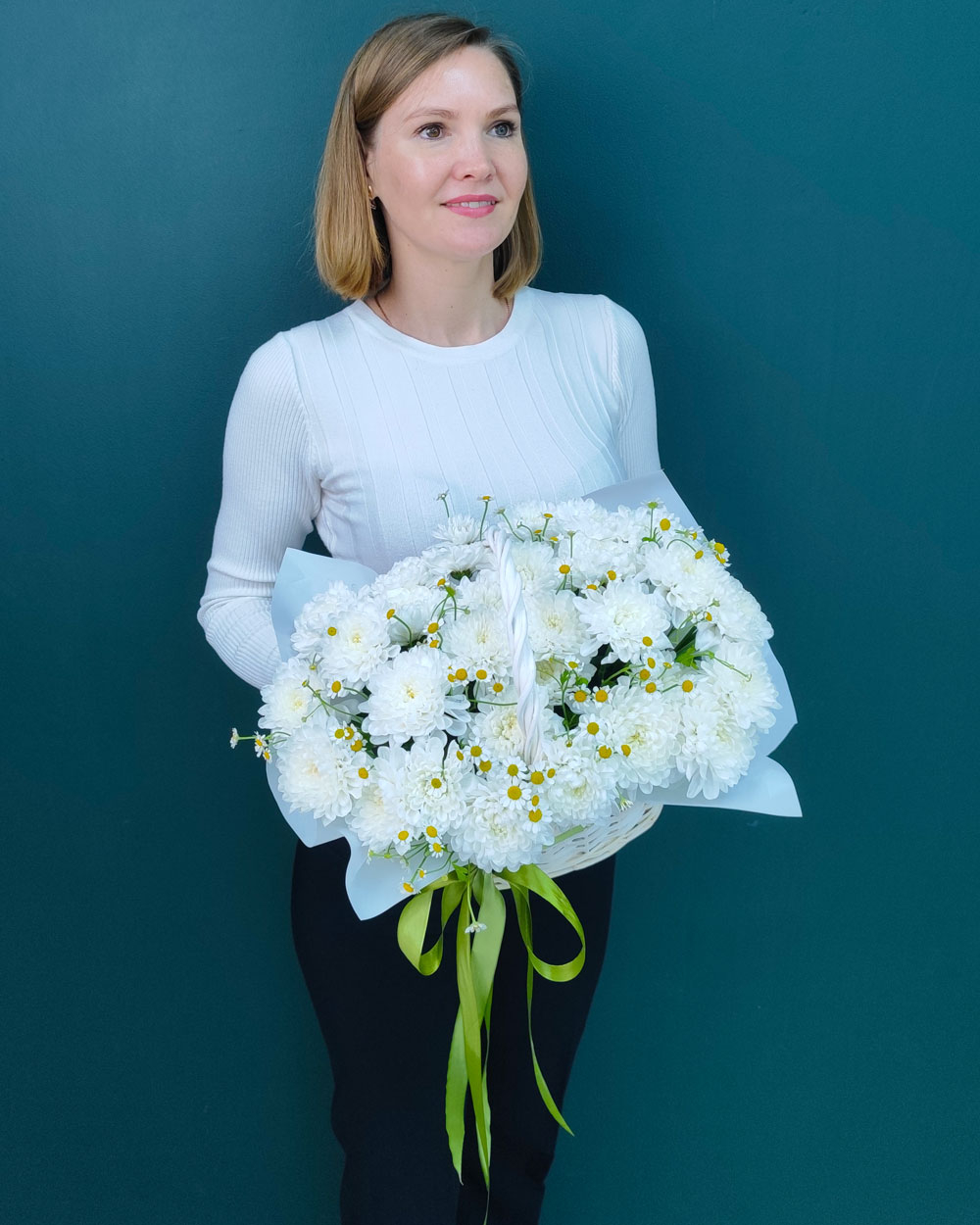 Корзина с цветами(00488)