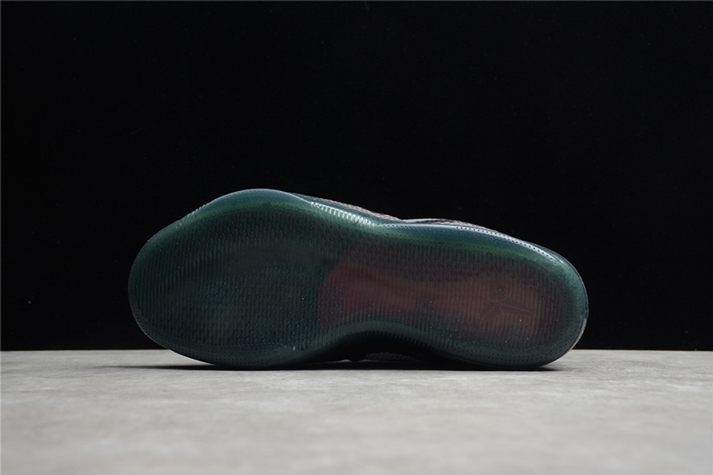 Kobe xi invisibility cloak sales