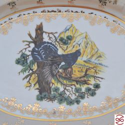 Блюдо овальное на ноге Queen's Crown Aristokrat Охота бежевая 28 см