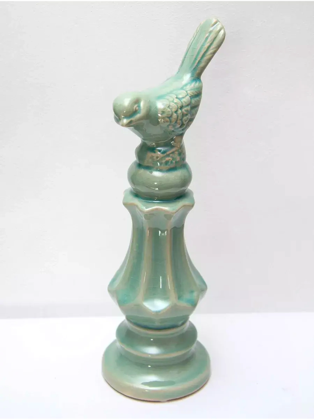 Статуэтки для интерьера на полку