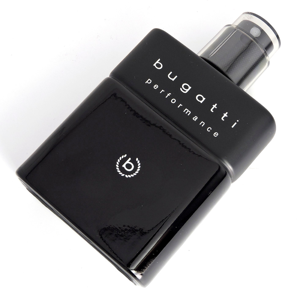 Bugatti Perfomance Intense Black — туалетная вода для мужчин.