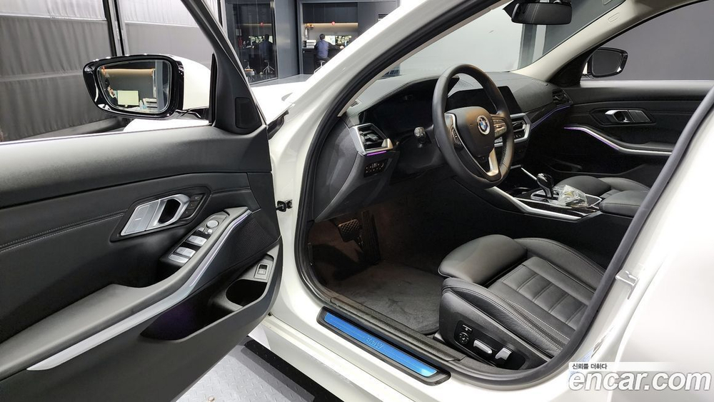 BMW 3 Series (G20) 320i Luxury (06.2022)