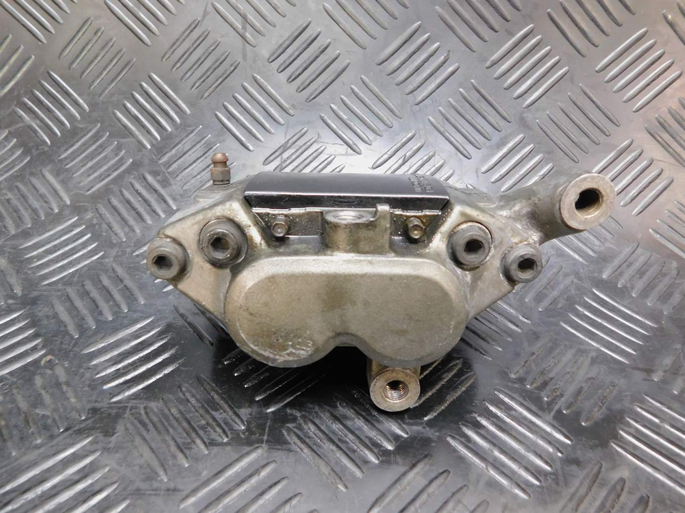 Суппорт тормозной передний Yamaha Road Star XV1600.