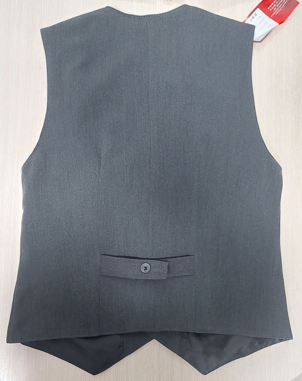 Жилет для мальчика серый класический 122