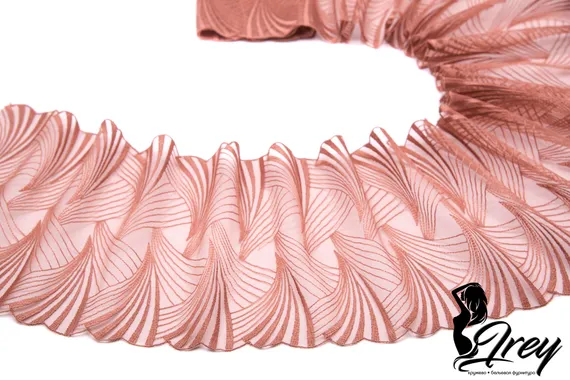 05-142 ОПТ Вышивка на неэл. сетке 18 см, ириска