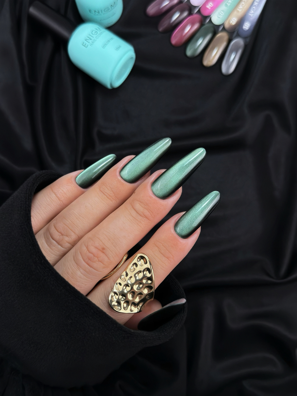 ENIGMANIC AURA Silk Cat Gel Polish with Cat's Eye Effect, 10 ml. #03