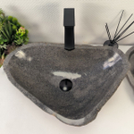 Раковина из речного камня RS-64857 55*37*15 0857