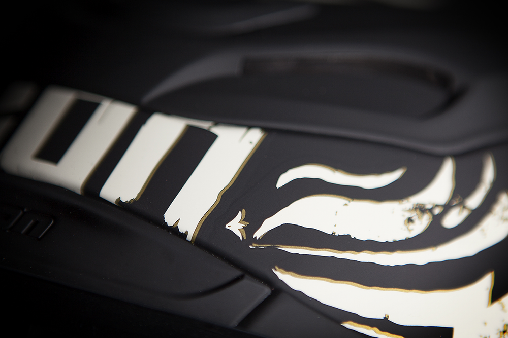 Мотошлем - ICON AIRMADA HARD LUCK (черный)