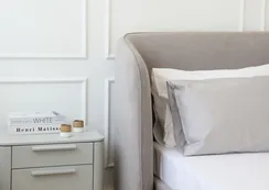 Кровать двуспальная Classic 140 см (серый, велюр)