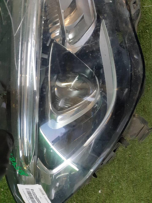 Битая Фара правая Mercedes CLA C117 (2016-2019) LED