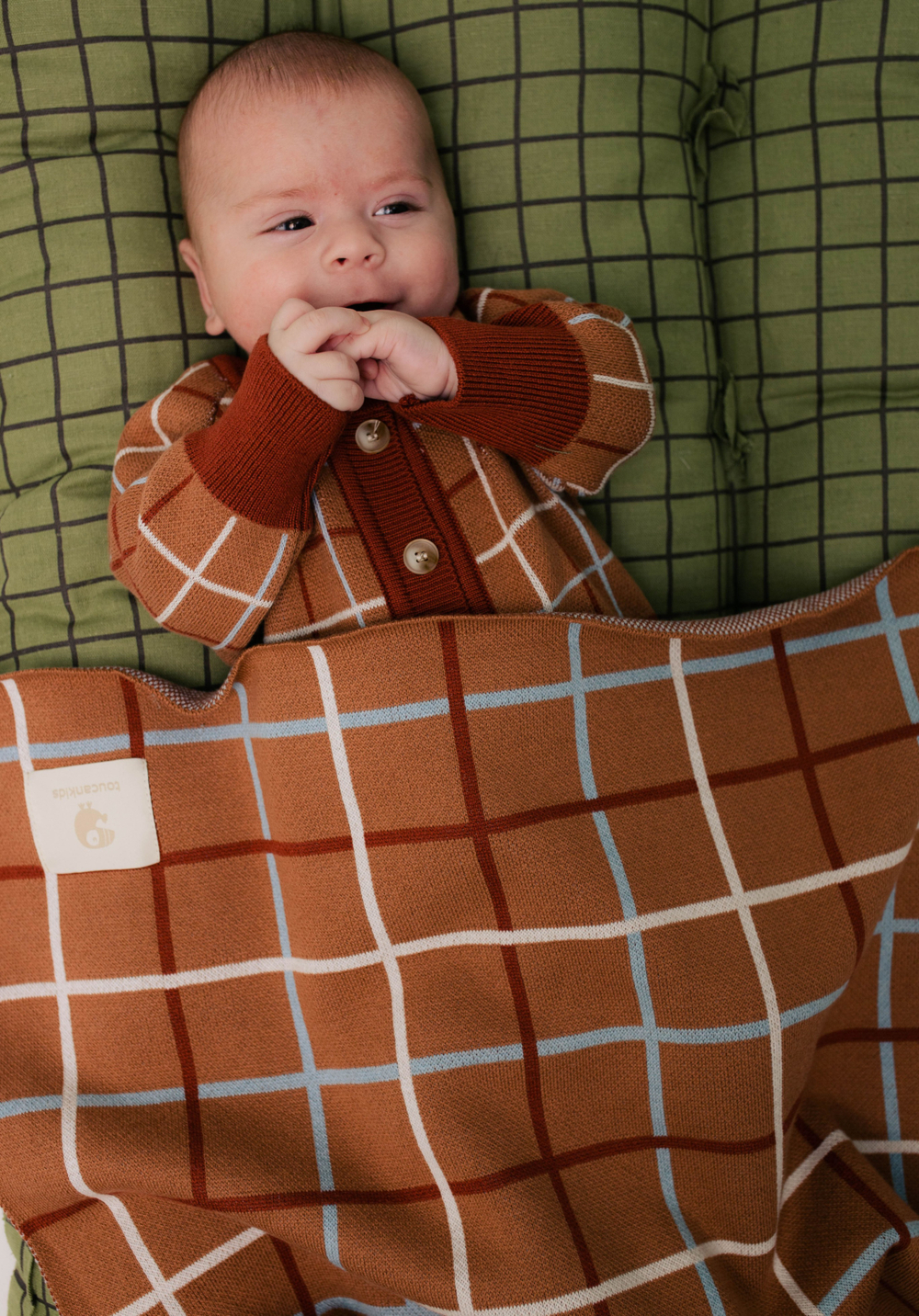 Плед вязаный (клетка терракот)