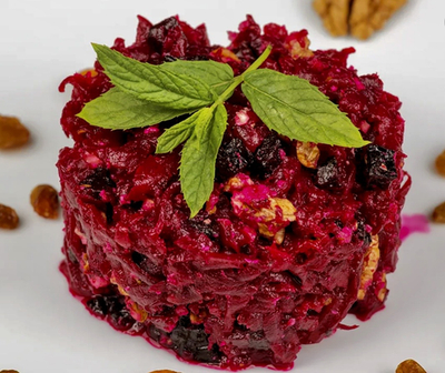 Салат свекольный с черносливом и грецким орехом 300гр