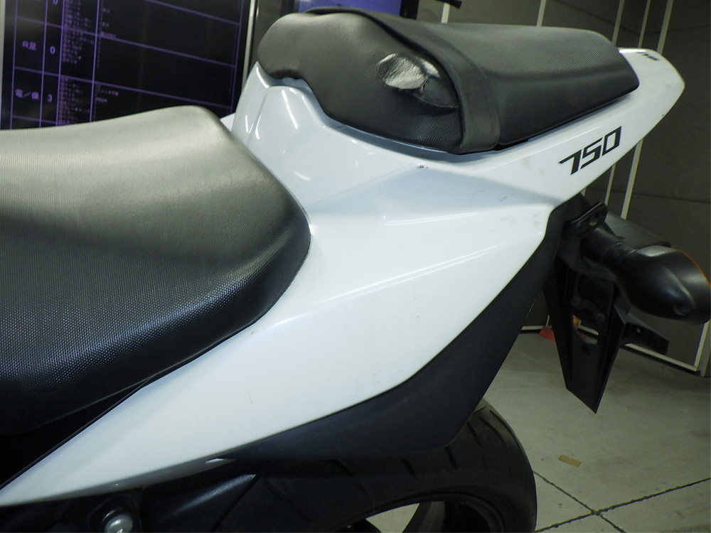 Suzuki GSR750A , 2015