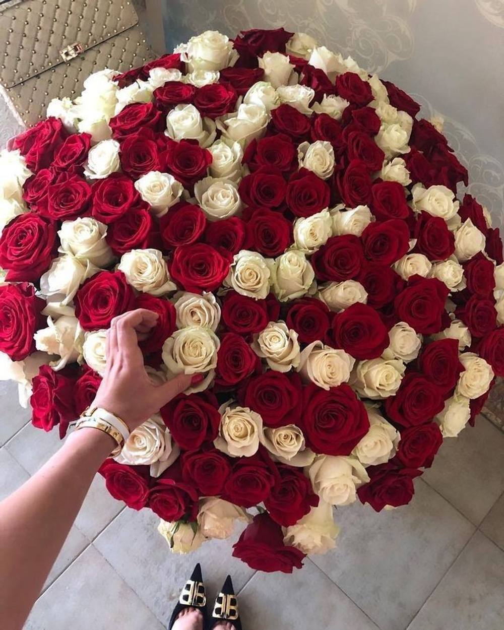 101 роза Эквадор