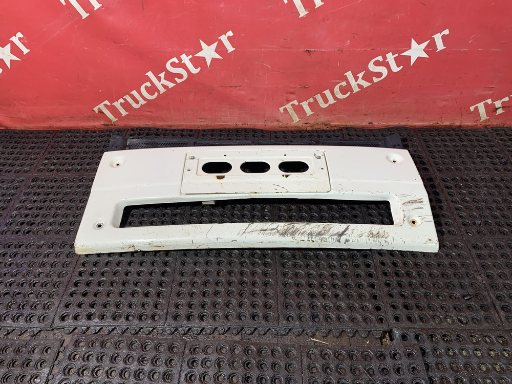 Бампер передний средняя часть 2023г.