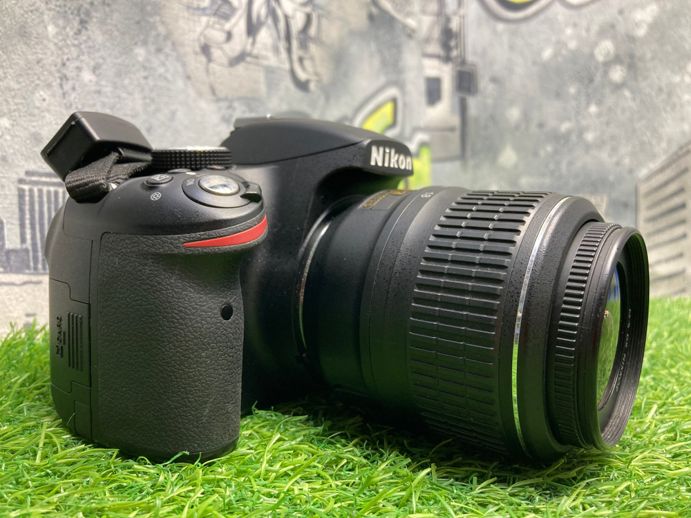 Nikon D3200 kit DX 18-55mm 3.5-5.6G VR 7500 кадров