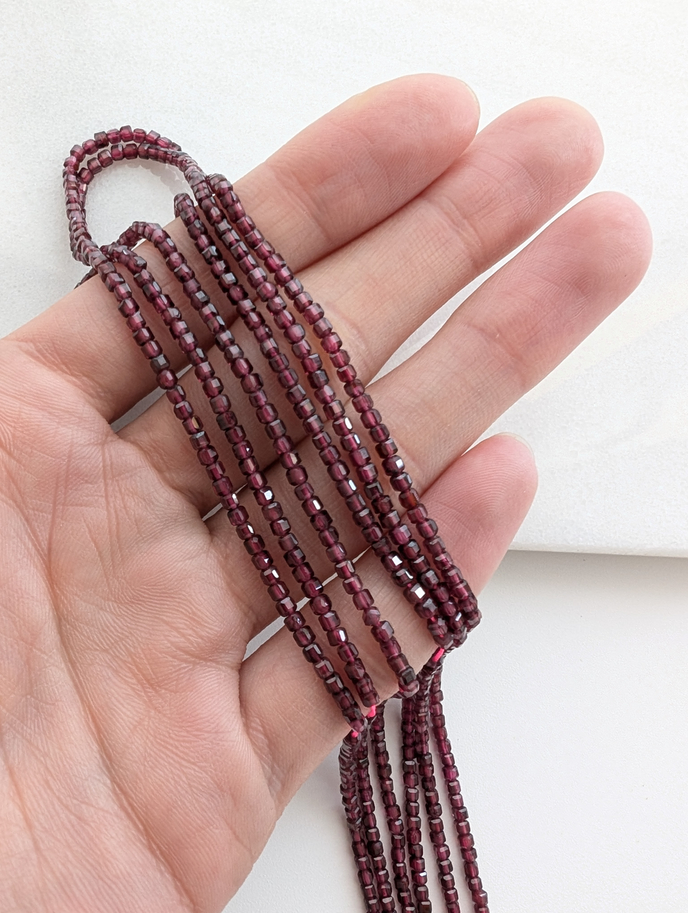 Гранат кубик в огранке 2.5мм