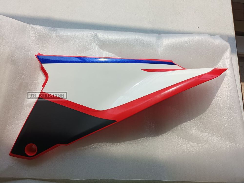 83600-K1T-ER0ZA. COVER SET, L. SIDE (WL) *R292R* (R292R EXTREME RED). HONDA