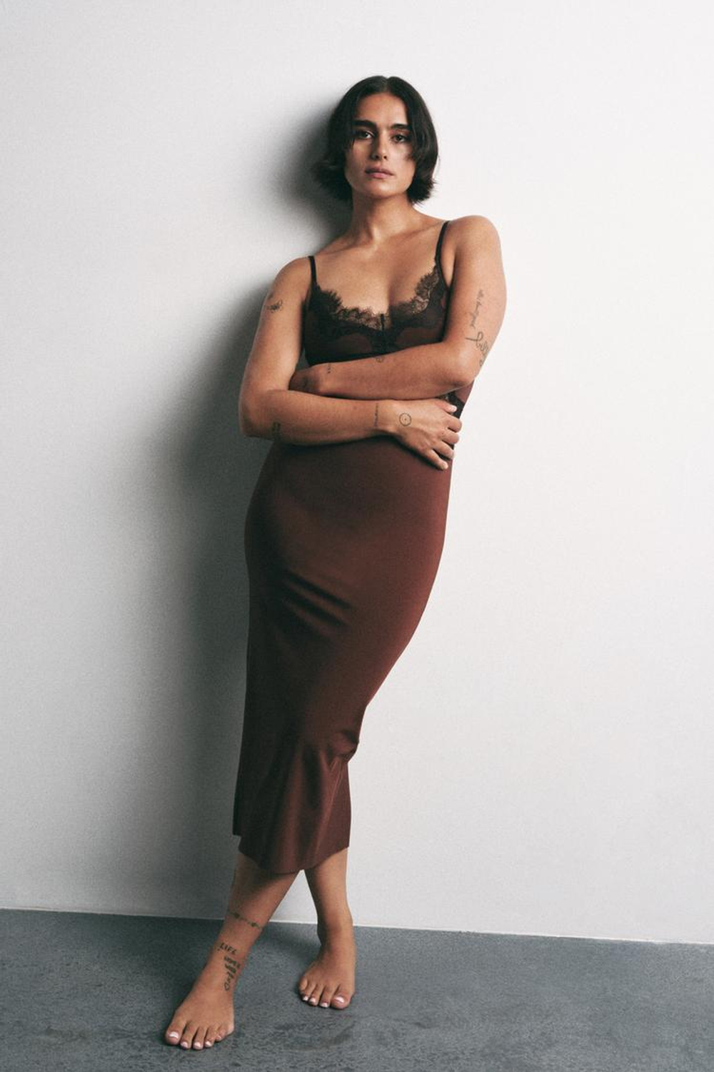 ZARA КОМБИНИРОВАННОЕ КРУЖЕВНОЕ ПЛАТЬЕ, КОРИЧНЕВЫЙ