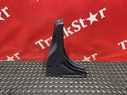 Кронштейн замка кабины левый 2019г