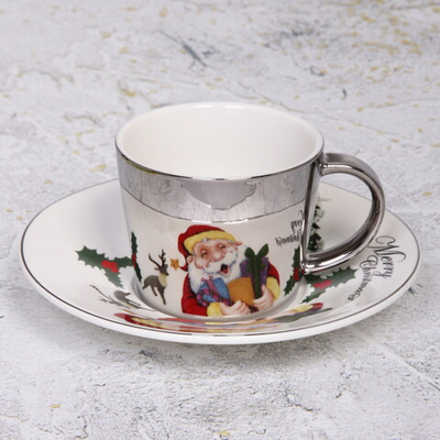 Чайная пара (зеркальная кружка 230мл+блюдце) анаморфный дизайн «Санта», белая