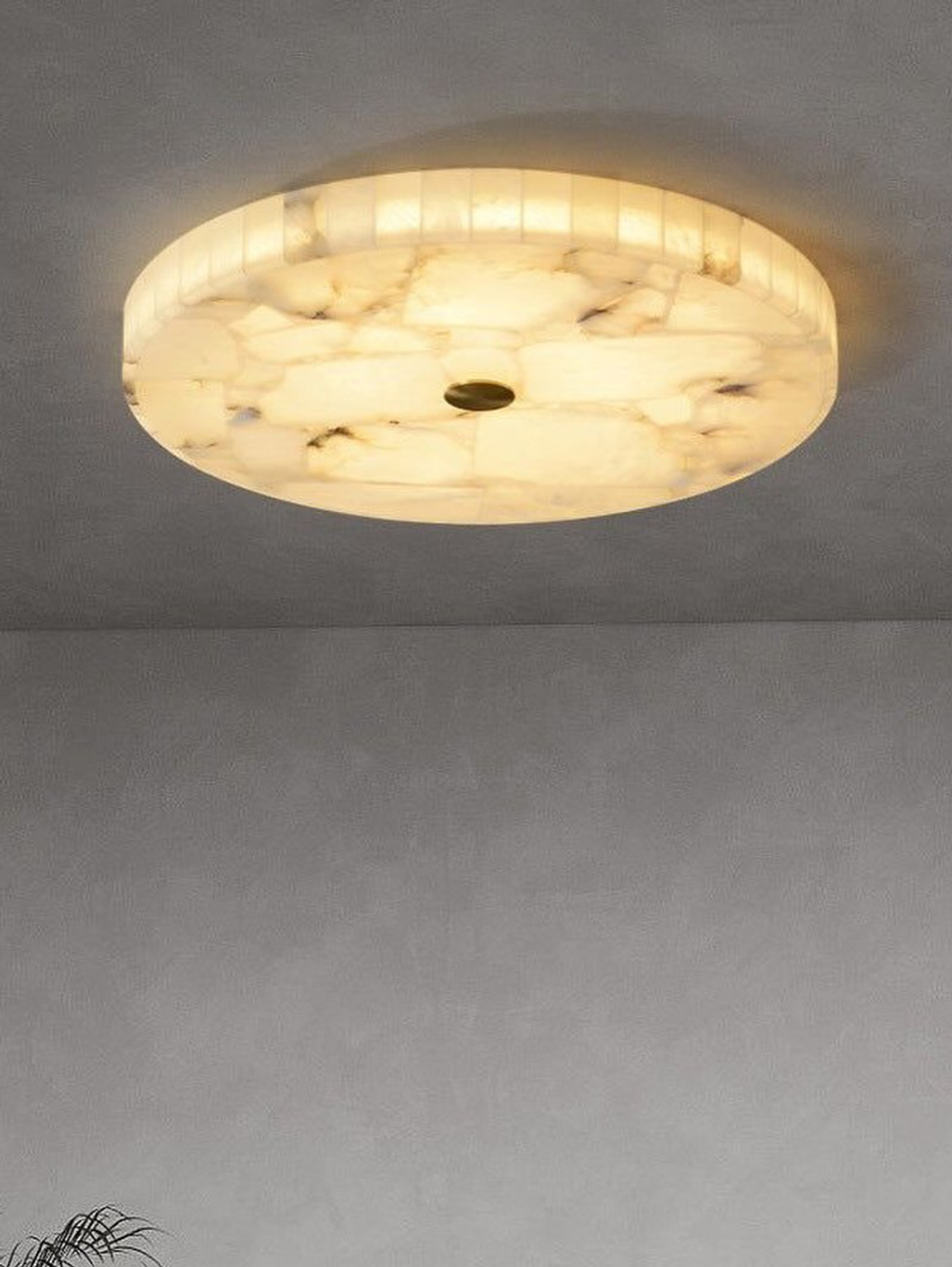 Люстра потолочная из камня