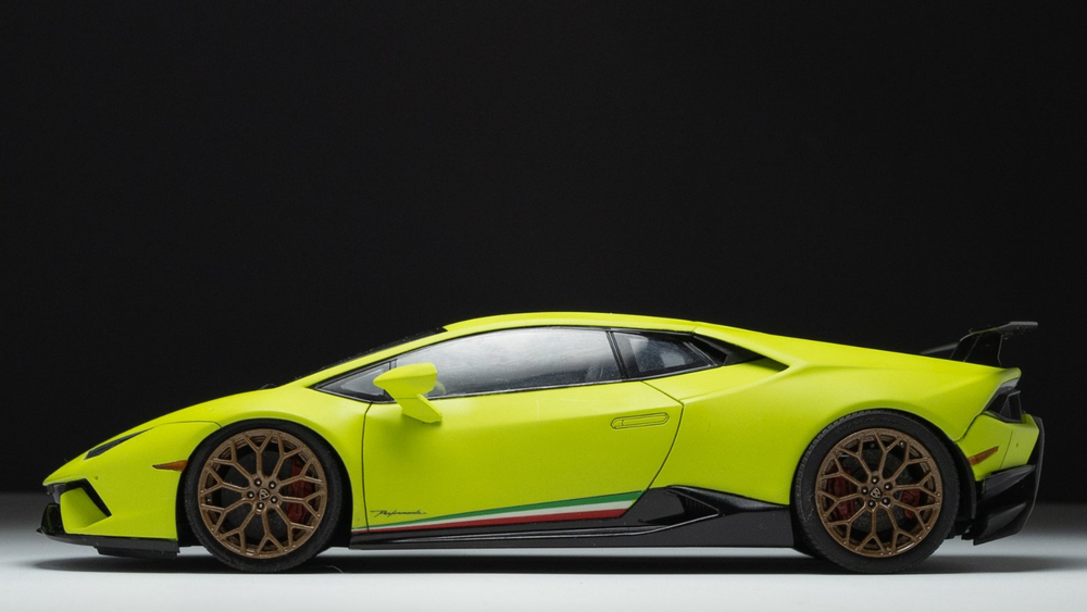 Краска лаковая HobbyLink Lamborghini Verde Shock HP-1102