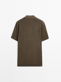 Massimo Dutti Трикотажное поло с V-образным вырезом и рельефным узором, бежевый