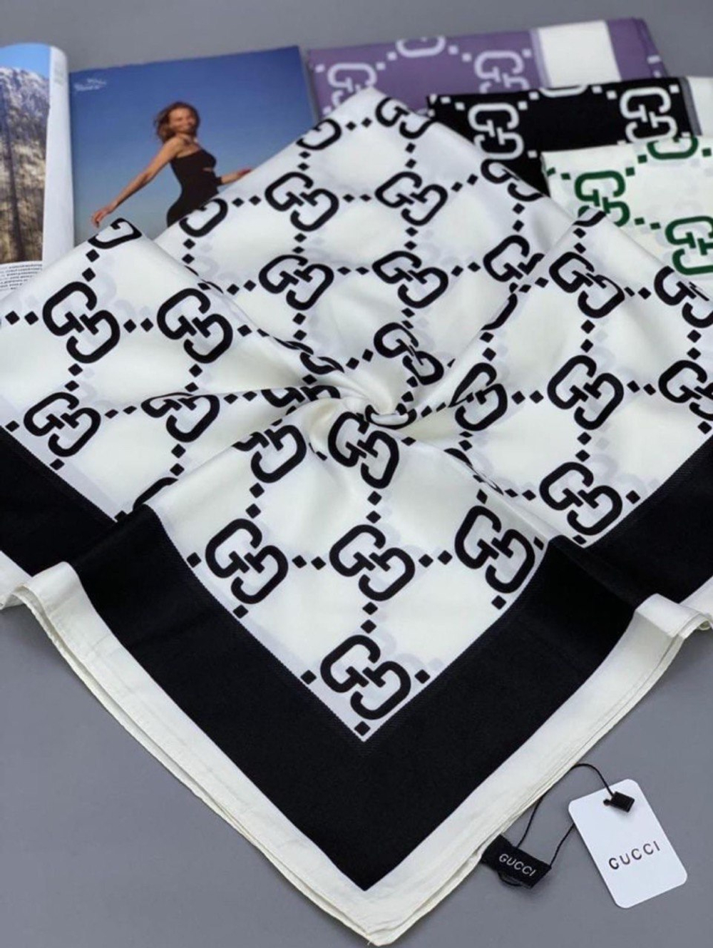 Брендовый платок