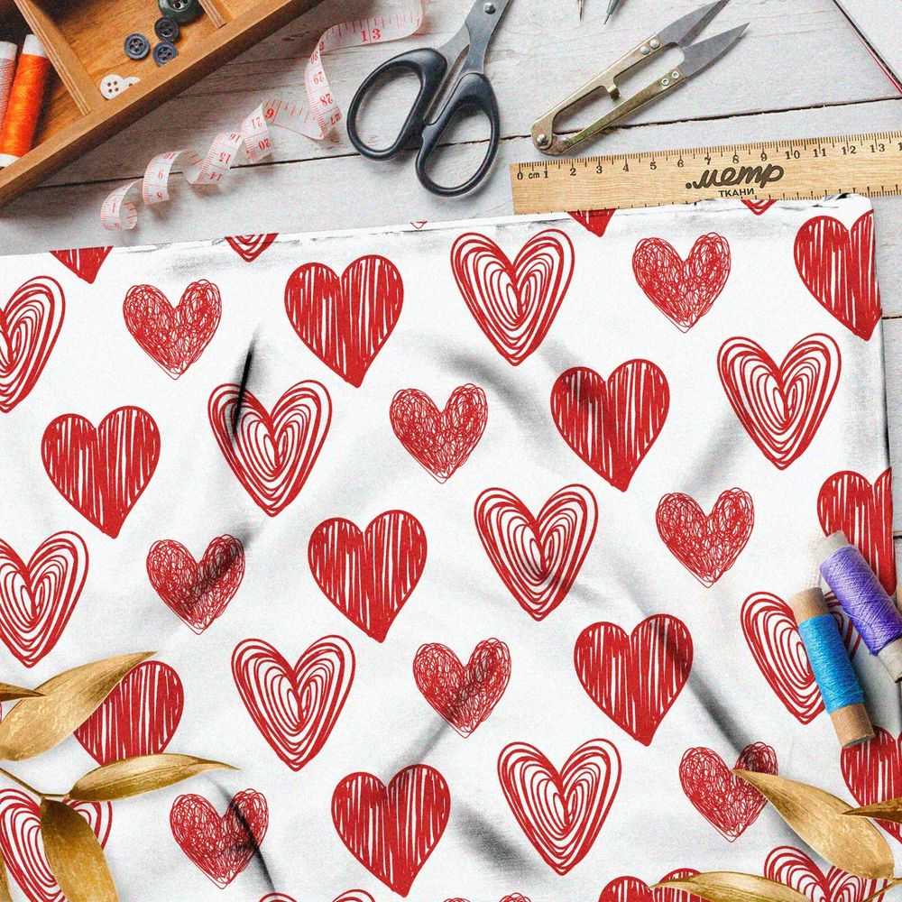 Ткань кулирная гладь красные сердечки на белом фоне
