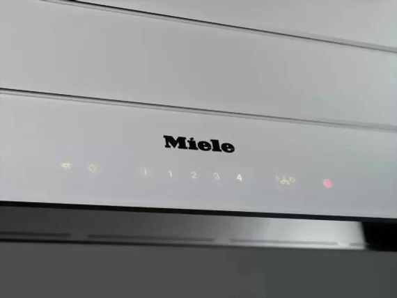 Вытяжка Miele DA 5000 D