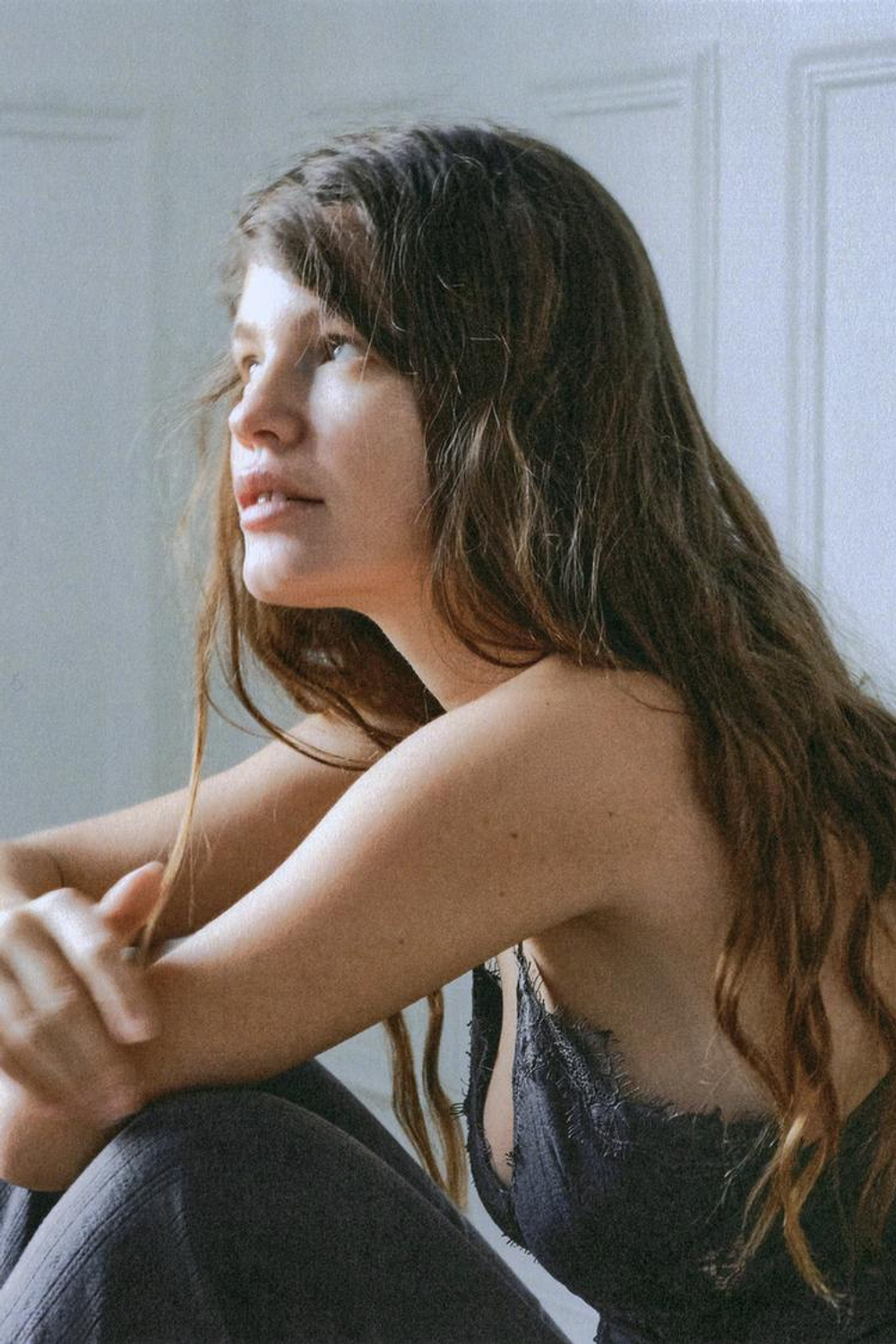 ZARA ТОП КРУПНОЙ ВЯЗКИ С КРУЖЕВОМ, ТЕМНО-СЕРЫЙ