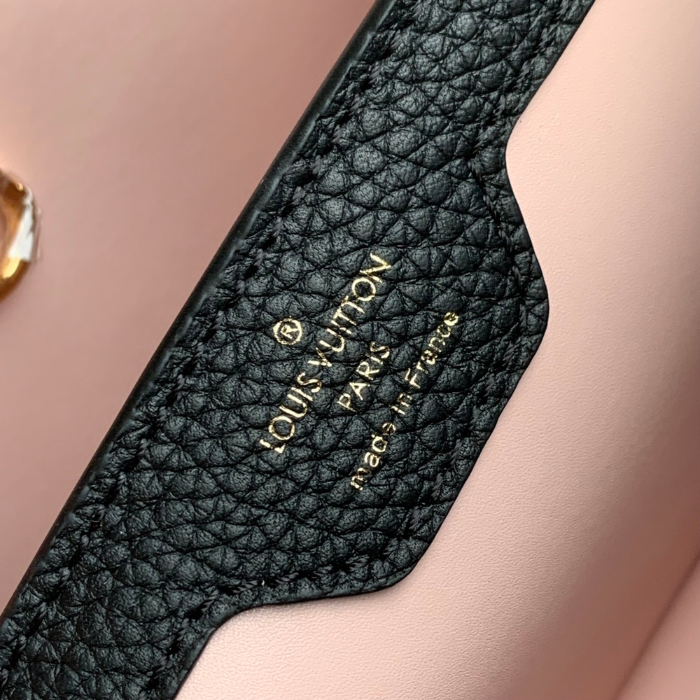 Louis Vuitton Capucines MM